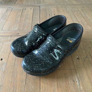 Dansko Womens XP 2.0 Professional Glitzy Glitter Patent Clog Sz 41 EU 10.5-11 US